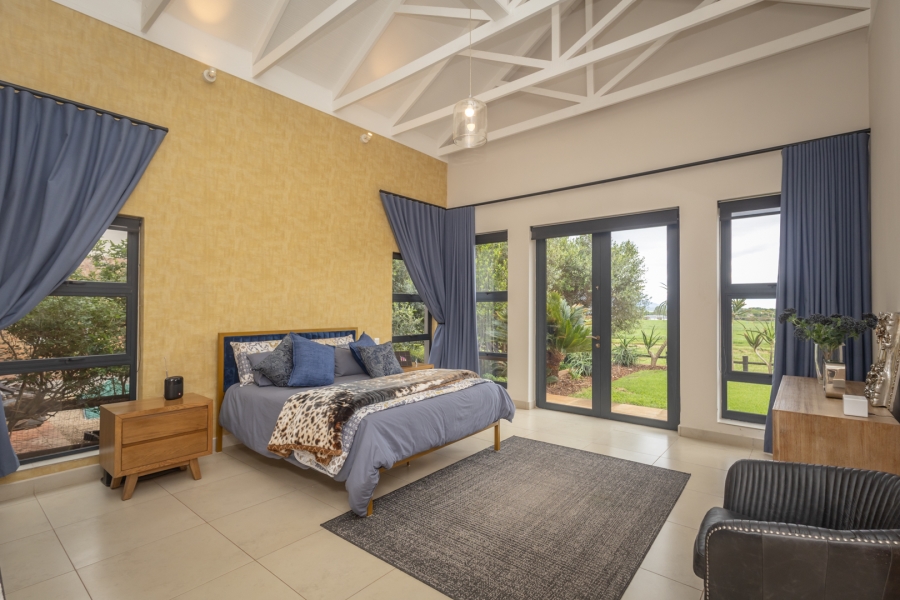 4 Bedroom Property for Sale in The Coves North West